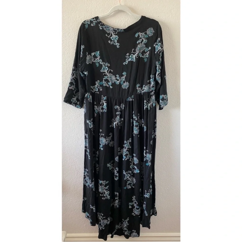 Torrid Black Floral Hi-Lo Challis Dress - Picture 7 of 8